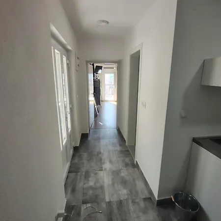 Vanaris Appartments דירה מוסטר